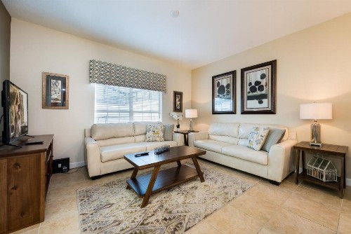 4 bedrooms villa at Storey Lake - image 4