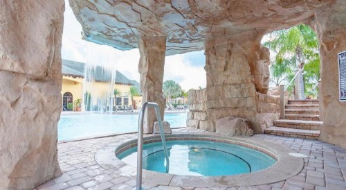 Beautiful 4 bedroom villa close to Disney - image 6