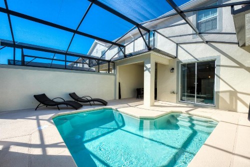 Spacious 4 bedroom villa - image 9
