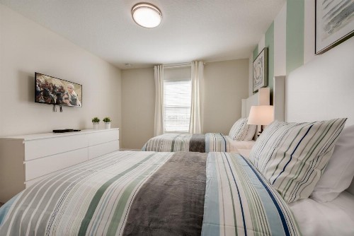 New 4 bedroom villa best location - image 10