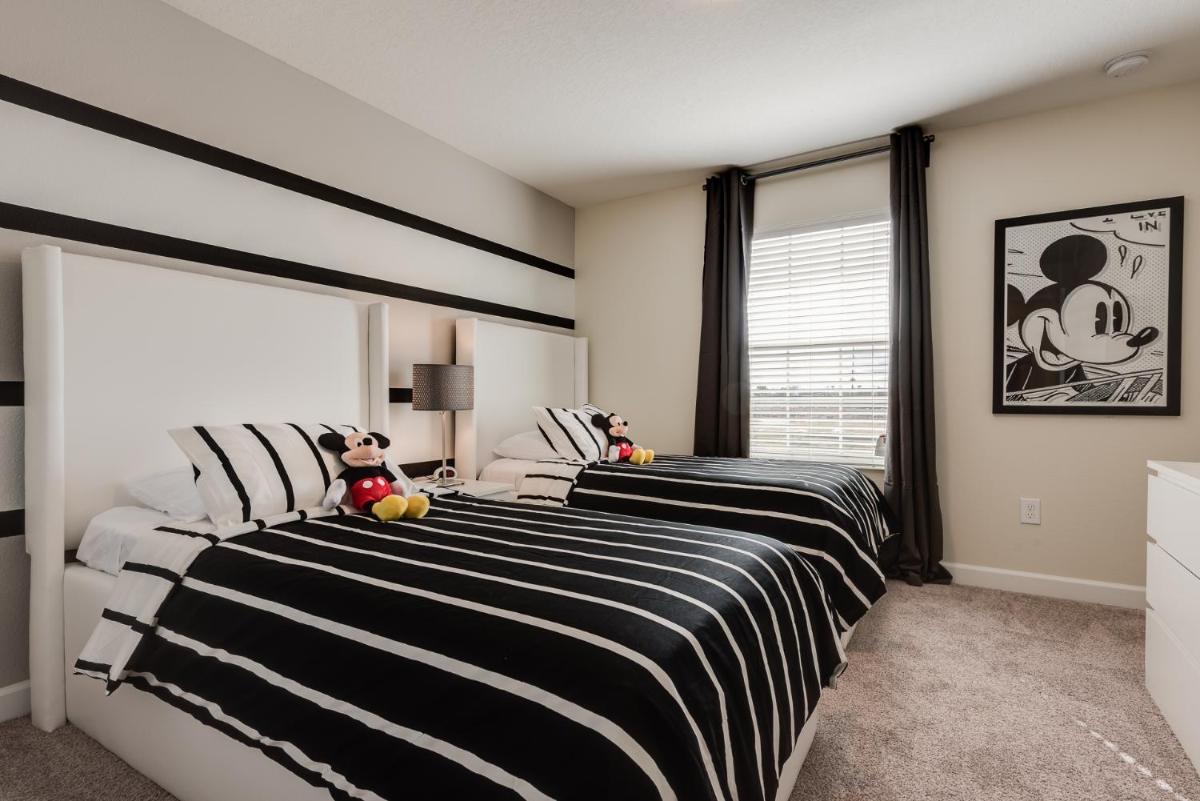 New 4 bedroom villa best location - image 7