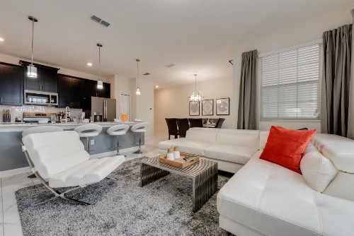 New 4 bedroom villa best location - image 8