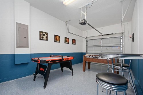Luxury 5 bedroom suites 5 minutes from Disney - image 7
