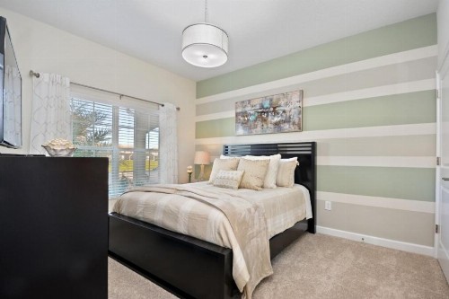 4 bedroom villa accommodates 10 guests - image 11