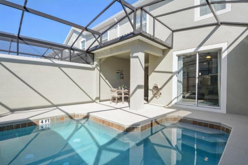 4 bedroom villa accommodates 10 guests - image 6