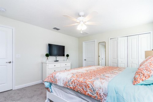 Rent Your Dream Holiday Home in One of Orlando's most Exclusive Resorts Storey Lake Resort Orlando Townhome 2724 - image 4