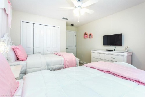 Rent Your Dream Holiday Home in One of Orlando's most Exclusive Resorts Storey Lake Resort Orlando Townhome 2724 - image 8