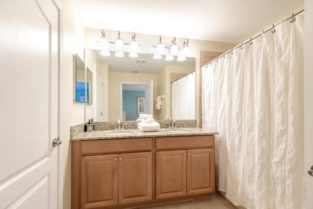 Enjoy a Holiday of a Lifetime in a Luxury Home on Paradise Palms Resort Orlando Townhome 2822 - image 7