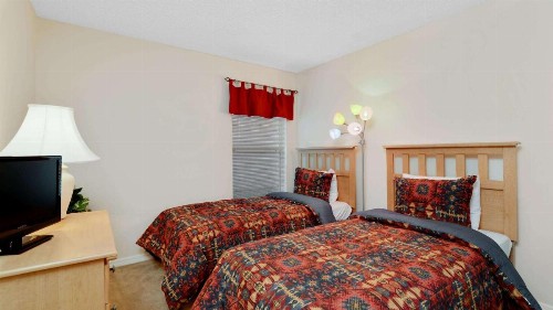 Waterside Villa - image 3