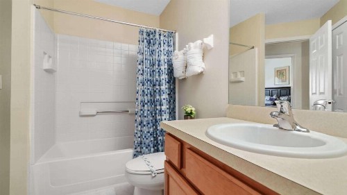 Waterside Villa - image 4