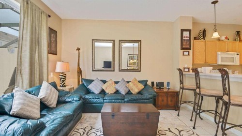 Minnies Townhouse - image 7