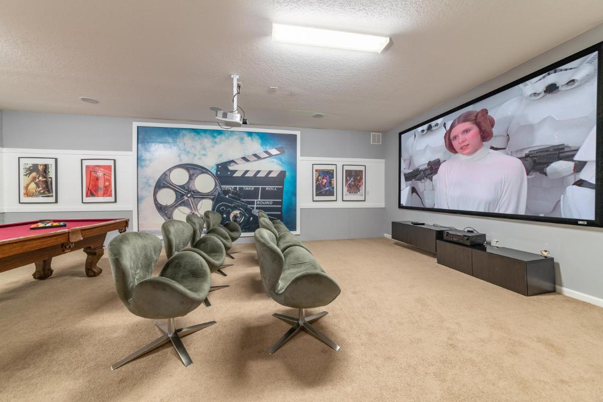 Luxury home for 30 guests just 10 minutes from Dis - image 6