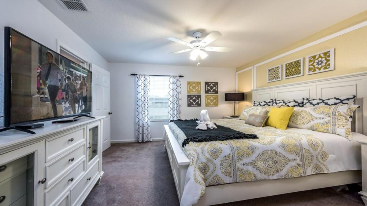 Themed Rooms Pool Villa Near Disney - image 5