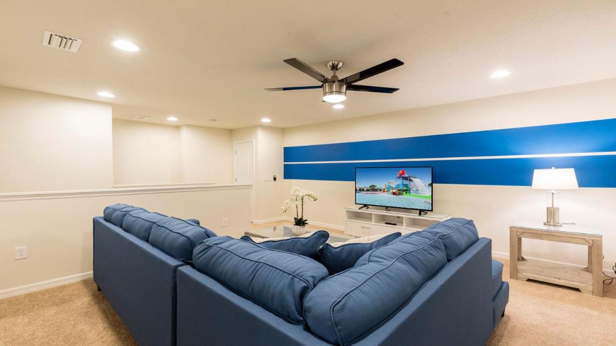 Brand New Townhouse with Pool/Themed Rooms- 8839GC - image 7