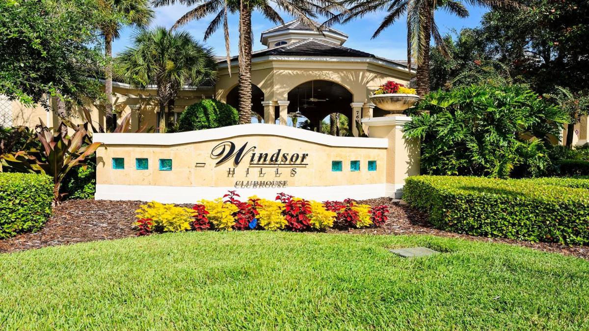 Windsor Hills Luxury Pool Villa Close to Disney- 7797BC - image 3
