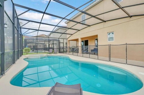 Atrium Castle Within 8 Miles From Disney World - image 34