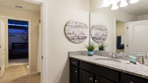 Luxury Pool Villa w Themed Rooms Near Disney- 8801CD - image 12