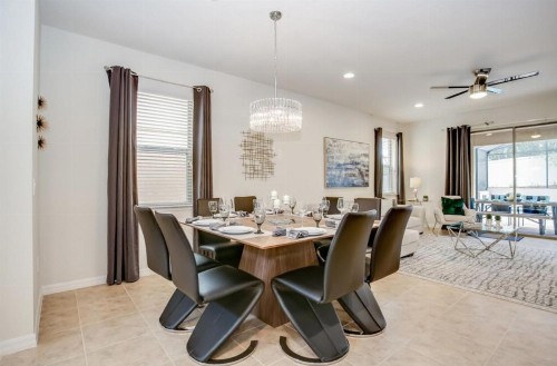 Exquisitely Prestige Large Home with Private Pool - image 10