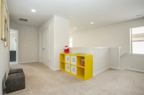Exquisitely Prestige Large Home with Private Pool - image 32
