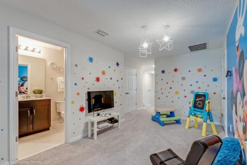 Beautiful Townhome with Private Pool Close to Disney Orlando Townhome 3111 - image 2