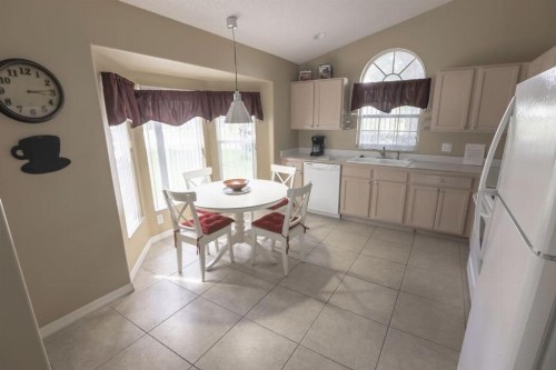 Maya's Charming Indian Creek Villa home - image 8