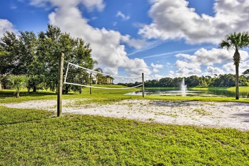 Central Townhome with Pool Access about 10 Min to Disney! - image 10