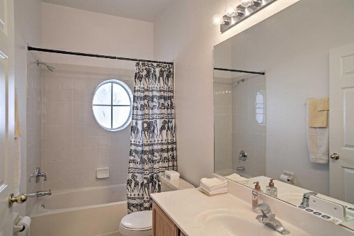 Relaxing Kissimmee Escape on Lake with Private Pool! - image 9