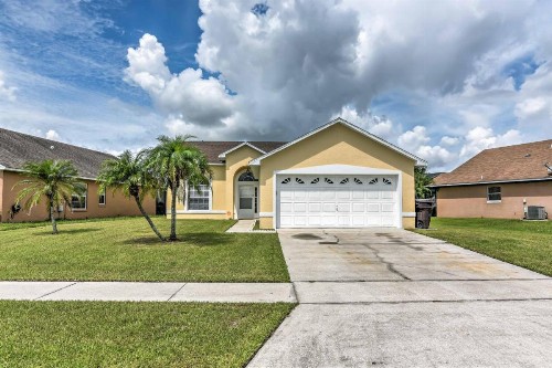 Explore Disney and Universal from this Home with Pool! - image 8