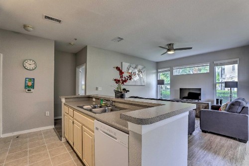 Modern Condo about 6 Mi to Disneys Animal Kingdom - image 6