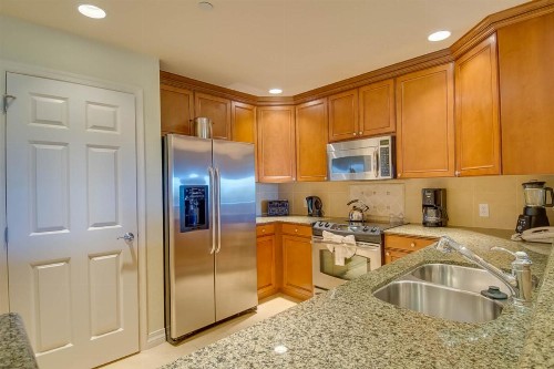 Sunrise Condo - image 9