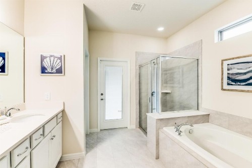 Windsor Manor - image 6
