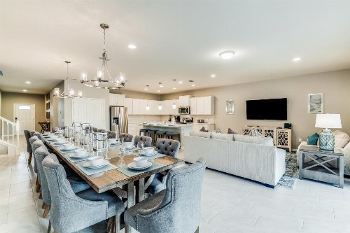Windsor Manor - image 9