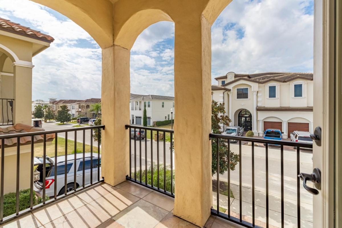 Golf View Palms - image 6