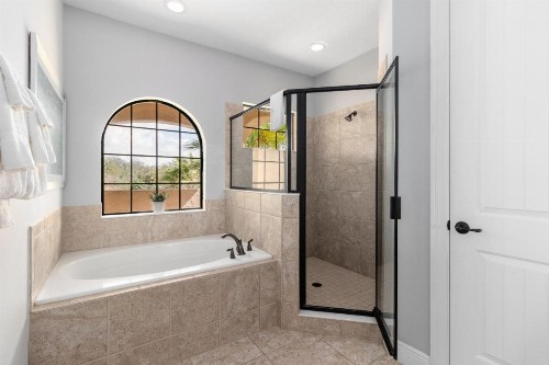 Golf View Palms - image 9