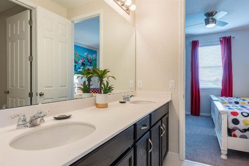 Dogwood Dreamhome - image 7