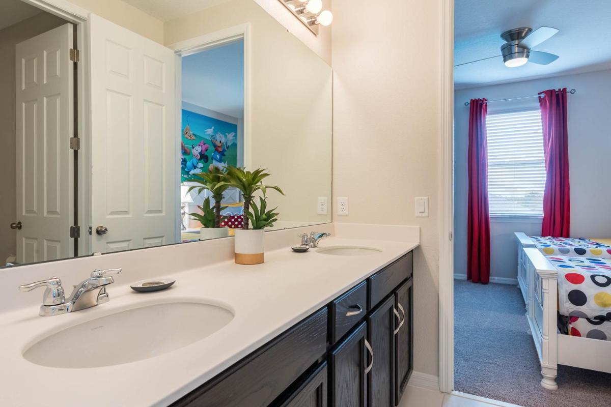 Dogwood Dreamhome - image 7