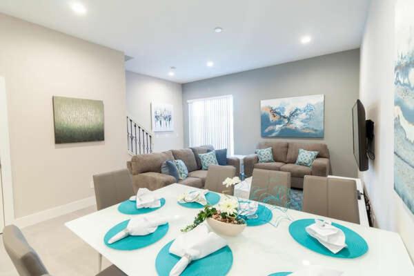 3 BR 3 BA Deluxe Villa 5min to Disneyworld - image 7