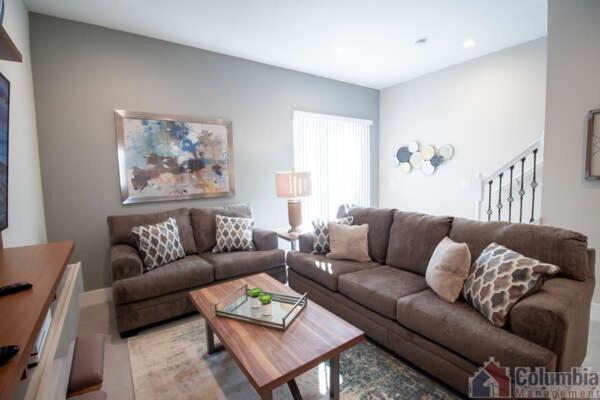 4 BR 4 BA Villa Ground Zero to Disneyworld 1804ft² - image 7