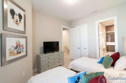 4 BR 4 BA Villa Central Location near Disney 1804ft² - image 8
