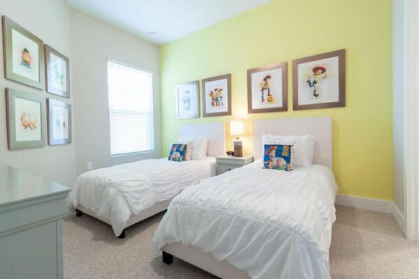 New 4 BR 4 BA Villa Ground Zero to Theme Parks - image 6