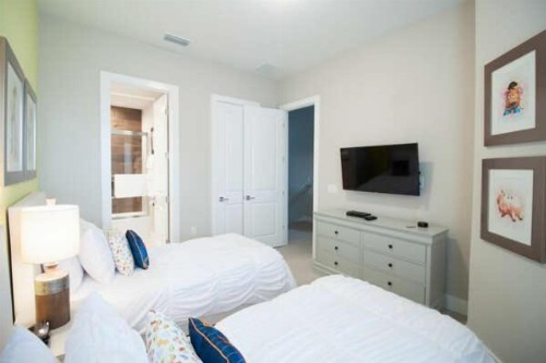 New 4 BR 4 BA Villa Ground Zero to Theme Parks - image 7