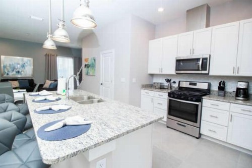 4 BR 4 BA Self Check-In Close to Disney Theme Parks - image 8