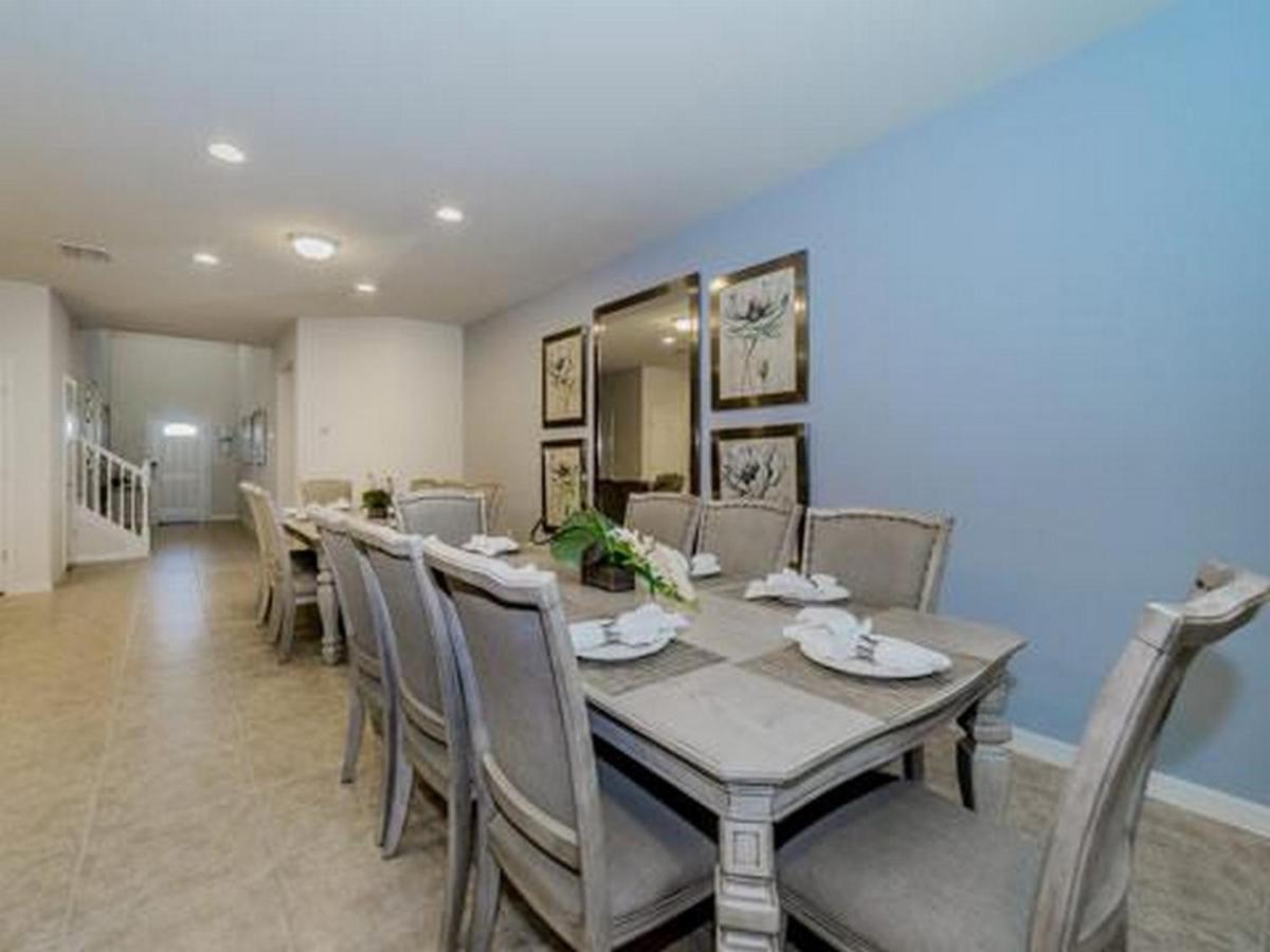 8812 Macapa Drive - image 2