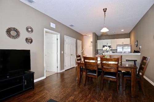 All new townhouse in gated community 10 min away from Disney! - image 9