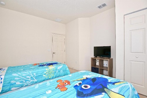 All new townhouse in gated community 10 min away from Disney! - image 6