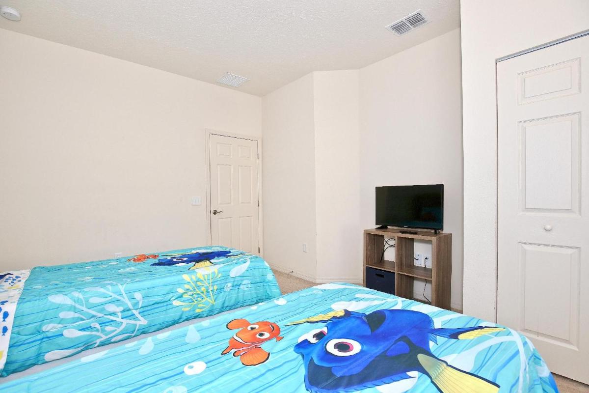 All new townhouse in gated community 10 min away from Disney! - image 6