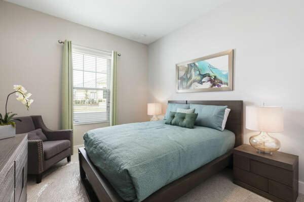 2 BR 2 BA Luxury Villa 5 min to Disneyworld BBQ - image 6