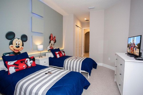 4 BR 4 BA Perfect Villa 5 min from Disneyworld 1804ft² BBQ & Patio - image 8