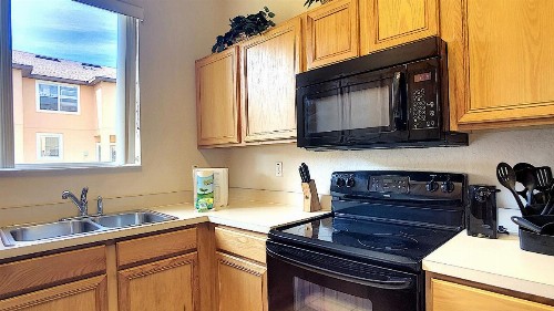 Rafiki's Townhome - image 9