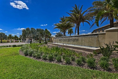 Luxe Orlando and Disney Resort Escape Pool Game Room - image 12